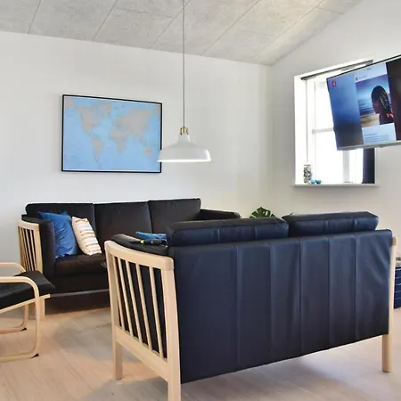 Casa de Férias Four-bedroom Holiday In Ulfborg